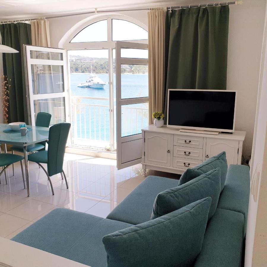 Aparthotel Marina Примоштен Екстер'єр фото