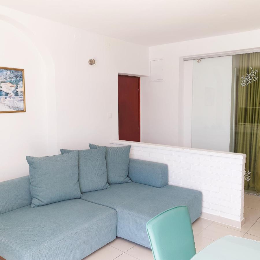 Aparthotel Marina Примоштен Екстер'єр фото