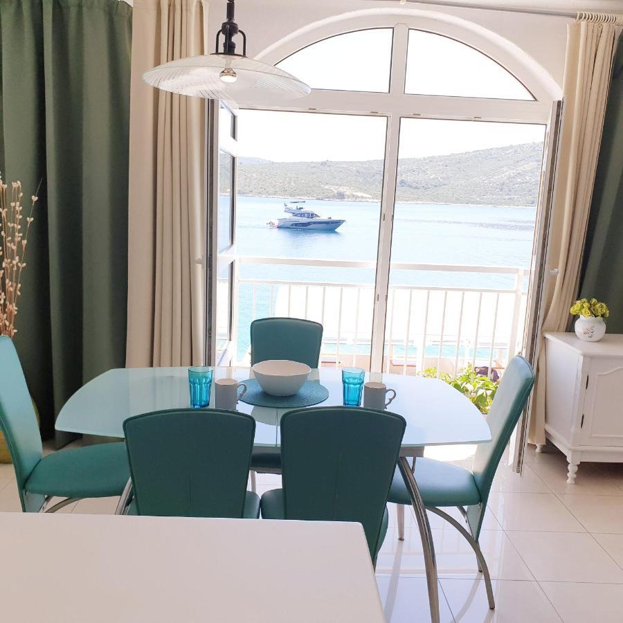 Aparthotel Marina Примоштен Екстер'єр фото
