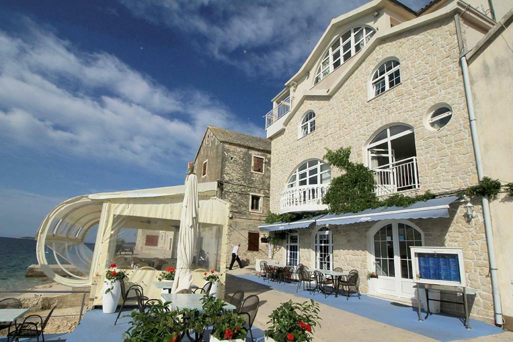 Aparthotel Marina Примоштен Екстер'єр фото